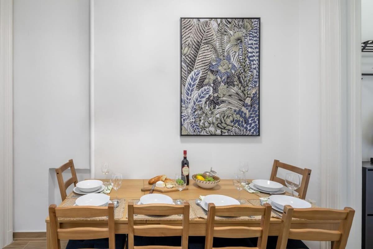 Very Large With Air Conditioning Apartment *