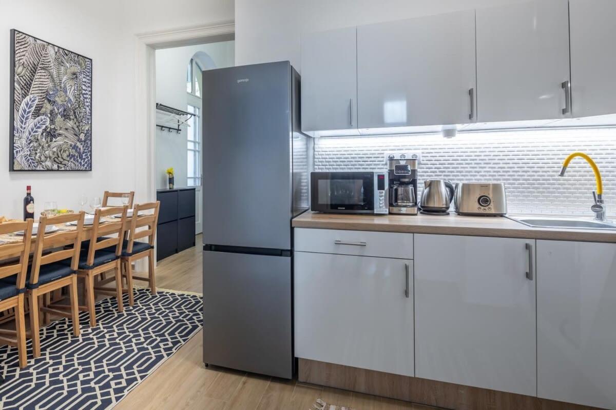 Apartment Very Large With Air Conditioning